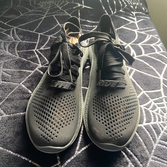 Crocs Running Sneakers - Picture 3 of 4